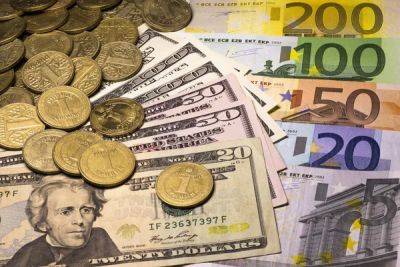 Курс валют на 6 ноября: Доллар и евро продолжают дешеветь на наличном рынке