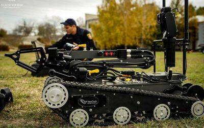 Канада передала Украине шесть роботов для дистанционного разминирования