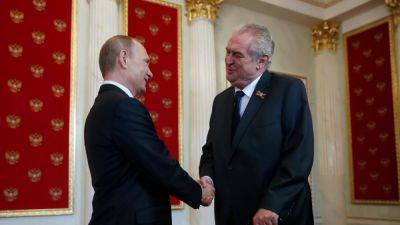 Бывший президент Чехии назвал дружбу с Путиным своей главной ошибкой