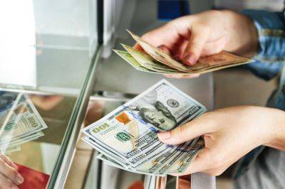 В Узбекистане планируют изменить порядок покупки валюты для юрлиц
