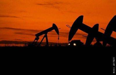 Цена нефти WTI опустилась ниже $80 за баррель впервые за два месяца