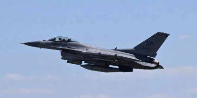 Нидерланды отправили в Румынию пять истребителей F-16 для обучения украинских военных