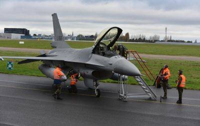 Нидерланды отправили F-16 для обучения украинцев
