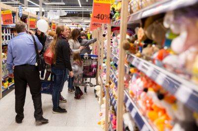 Цены на основные продукты питания и энергоносители в ЕС растут быстрее зарплат - obzor.lt - Румыния - Литва