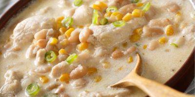 Поможет согреться. Пикантный острый куриный суп для холодных осенних дней: с кукурузой и сливочным сыром