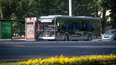 Движение автобусов по мосту возле аэропорта отложили на три дня