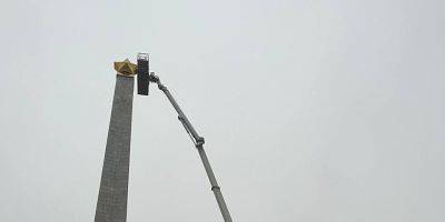 Демонтированную советскую звезду с обелиска на Галицкой площади в Киеве отправили в музей