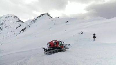 Обильный снегопад в Швейцарских Альпах дарит надежду