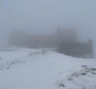 Снег и метель в Украине - фото и видео горы Поп Иван в ноябре