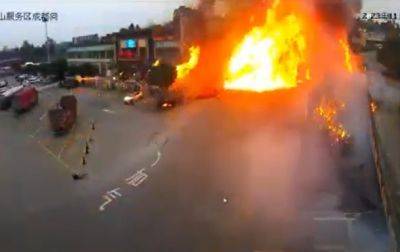 В Китае взорвались грузовики с газом, есть погибшие - korrespondent.net - Китай - Украина - провинция Сычуань