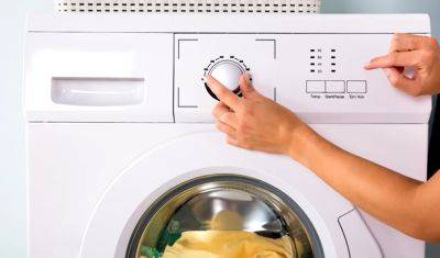 Квитанции за свет и воду будут меньше: как экономить при использовании стиральной машинки