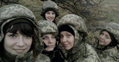 "Пол воина не имеет значения": украинские женщины готовятся к мобилизации - NYT