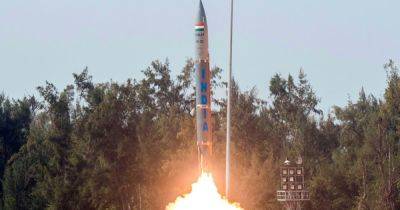 Защита от Китая: Индия испытала тактическую баллистическую ракету Pralay (видео)