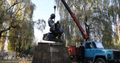 Во Львове демонтировали три советских памятника: какие именно