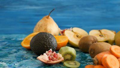 Сочетайте их правильно: как потреблять фрукты зимой для большей пользы для организма