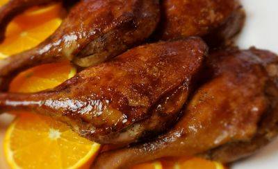 Это будет хитом вашего новогоднего стола: рецепт ножек утки, запеченных с апельсинами в духовке