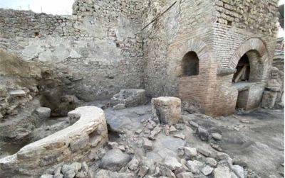 В Помпеях нашли руины пекарни, которая была тюрьмой рабы и ослы – фото