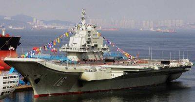 Корабли Китая "протаранили" судно с начальником штаба ВС Филиппин на борту, — СМИ