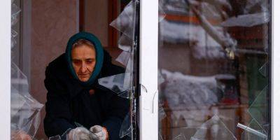 Осматривают поврежденные объекты. В результате ночного удара РФ по Киеву без напряжения остались 120 потребителей — Минэнерго