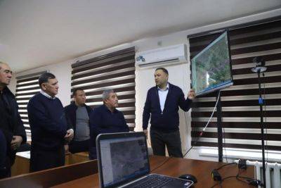 В Узбекистане презентовали проект платной автодороги "Ташкент-Самарканд"