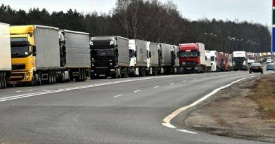 Блокада украинской границы: словацкие перевозчики остановили движение грузовиков