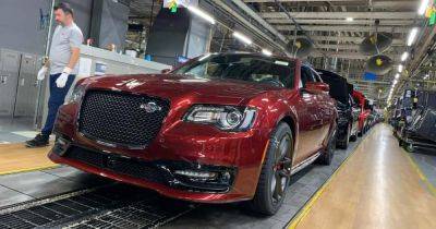 Ушла легенда: Chrysler прекратил выпуск своей самой знаменитой модели (фото)