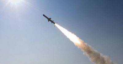 Запустили восемь баллистических ракет: ВС РФ атаковали Киев (фото)