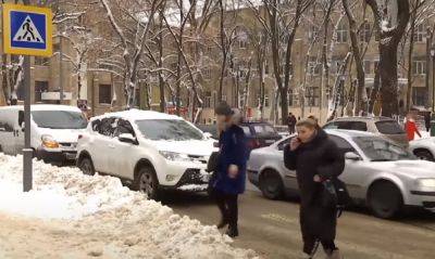 Не почистили машину от снега - штраф 2739 грн и это еще не все: водителей предупредили о неожиданных штрафах