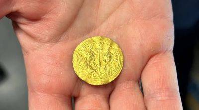 В Норвегии нашли золотую монету времен Византийской империи - фото