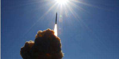 На фоне угроз со стороны КНДР и Ирана. США успешно испытали модернизированную систему ПРО, которая способна сбивать баллистические ракеты
