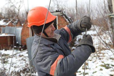 Из-за снегопада на Харьковщине без света остались более 3 тысяч домов