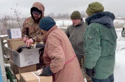 Жителям освобожденной Новолюбовки доставили гуманитарный груз
