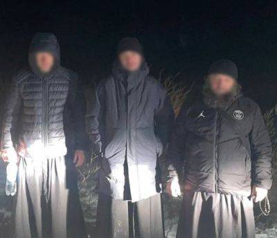 Мобилизация в Украине – на границе задержали уклонистов в рясах – фото