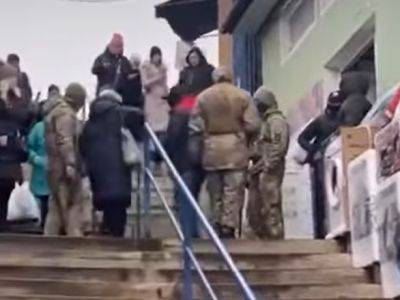 ТЦК в Черновцах пришли с повестками на рынок - видео