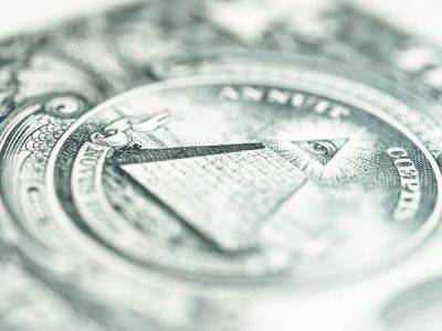 Курс валют на вечер 12 декабря: доллар рекордно вырос