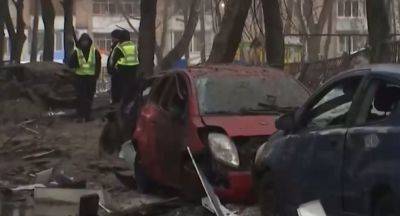 Десять ракет по Киеву, взрывы в жилых кварталах: появилось видео, что сейчас на месте ЧП