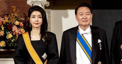 Вечно юная первая леди Южной Кореи выбрала оригинальный наряд для королевского банкета в Нидерландах