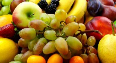 Изжога, несварение и урчание желудка вам обеспечено: какие фрукты лучше не потреблять вечером