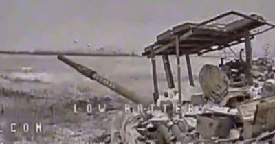 Прямо в люк: операторы БПЛА ювелирно уничтожили танк оккупантов (видео)