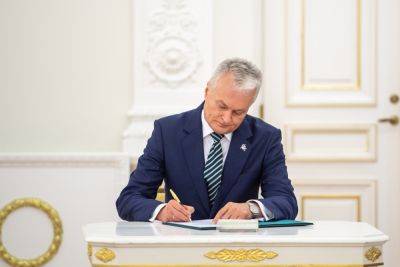 Президент Литвы подозревает МИД в протежировании "определенных людей" на пост посла в Польши