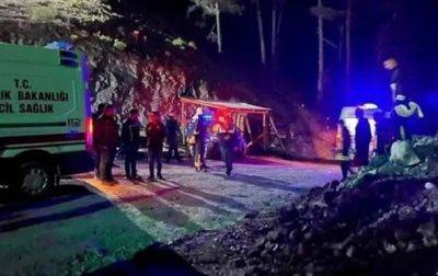 В Турции в результате обрушения в шахте погибли два человека - korrespondent.net - Украина - Турция - Польша - Юар