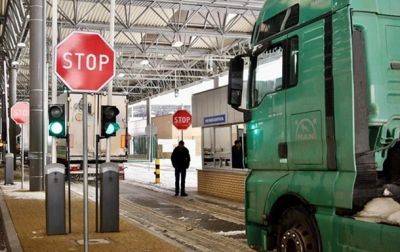 Суд разрешил польским перевозчикам возобновить блокировку границы