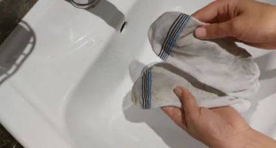 Как сделать старые носки снова белыми: используйте обычное средство