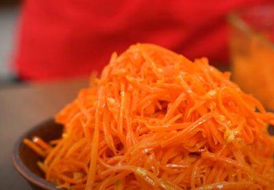 Морковь по-корейски получится еще вкуснее: шеф-повар раскрыл простую хитрость