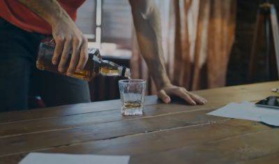 Алкотрип будет провален: какие алкогольные напитки опасно заказывать в барах