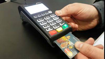 Касается всех, кто платит банковской картой: с января будут масштабные изменения