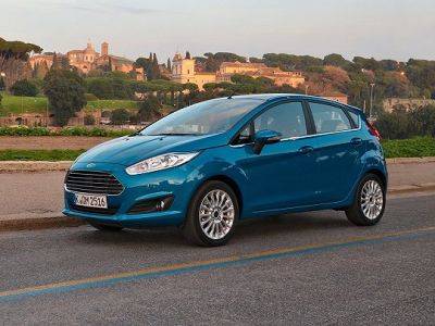 Замена фильтра салона в Ford Fiesta 1.2