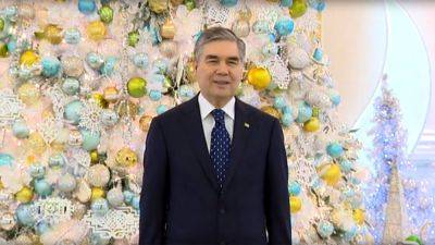 Чуждый мусульманам праздник. В Туркменистане убирают елки, ограничивают продажу свинины и призывают не праздновать Новый год
