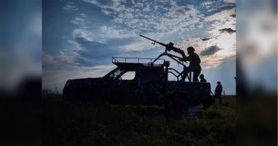 Враг атаковал Украину ночью с воздуха: ПВО сбивала дроны и поразила ракету