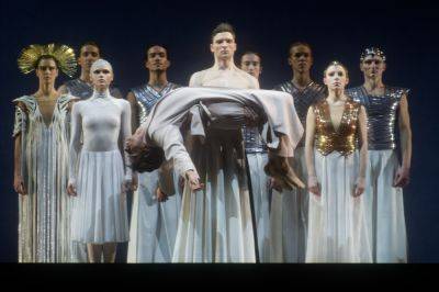 Премьера балета-мифа «Вначале не было ничего» созвала любителей танца в ЛНТОБ - obzor.lt - Литва